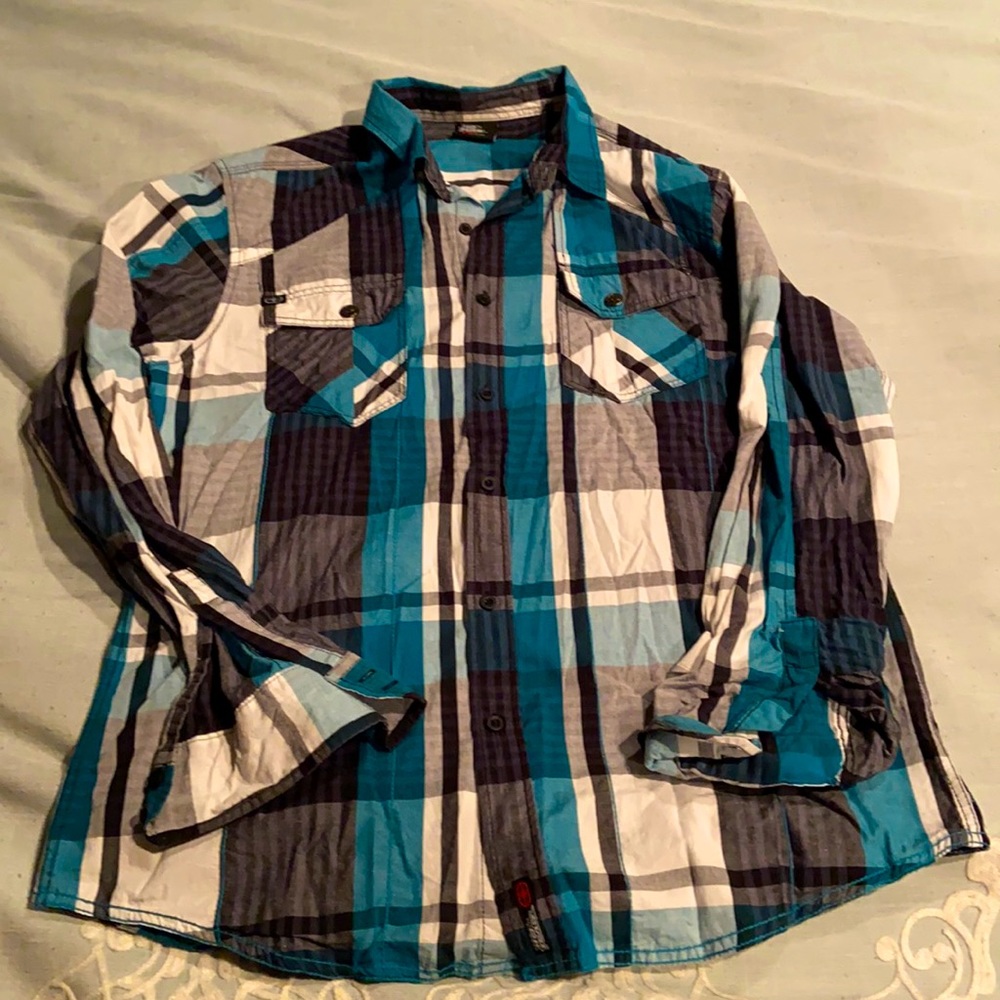 Men’s Large No Fear Plaid Long Sleeve Button Up!